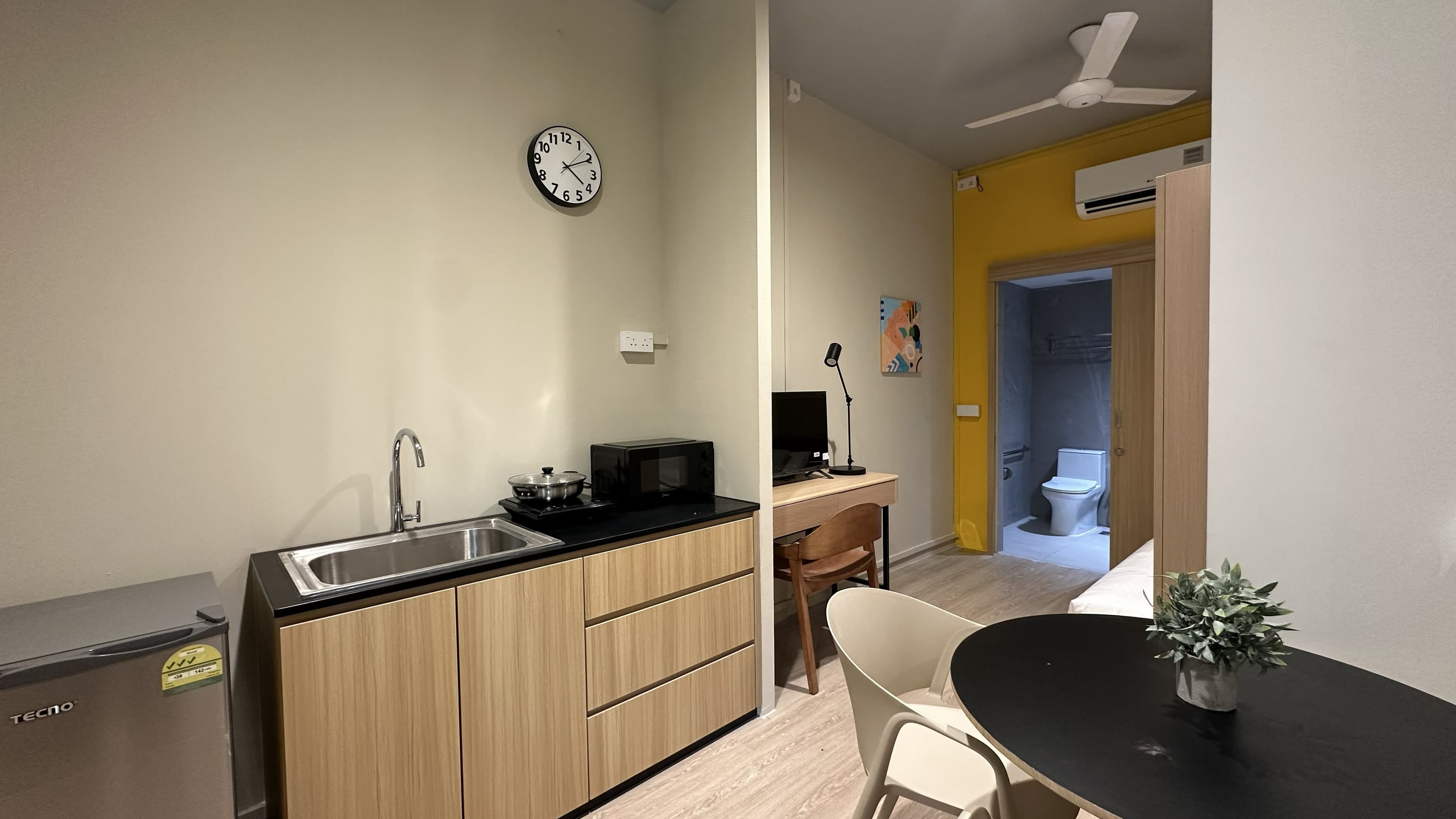 Twin Room Studio | COMMUNE on Henderson by TSTAP