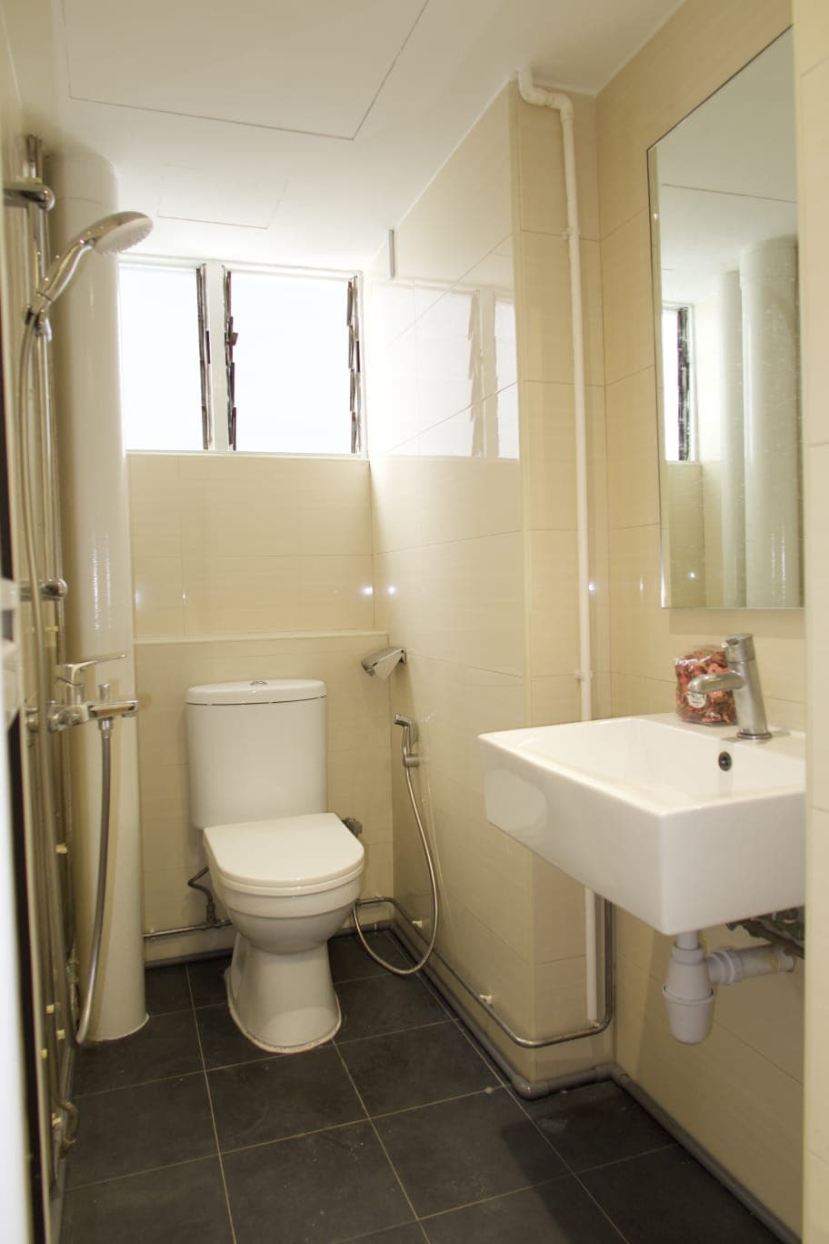 Premium Twin | West Wood Hostel @ Chancery Court - Media 5